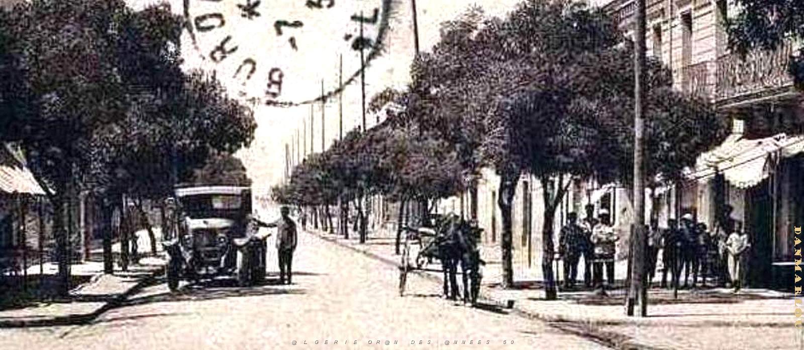 2252- Burdeau - Rue principale2 - 1930.jpg